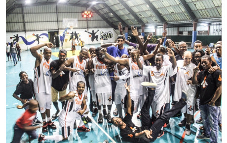 Les FLYERS (Séniors) CHAMPIONS de la Promotion Excellence Guadeloupe